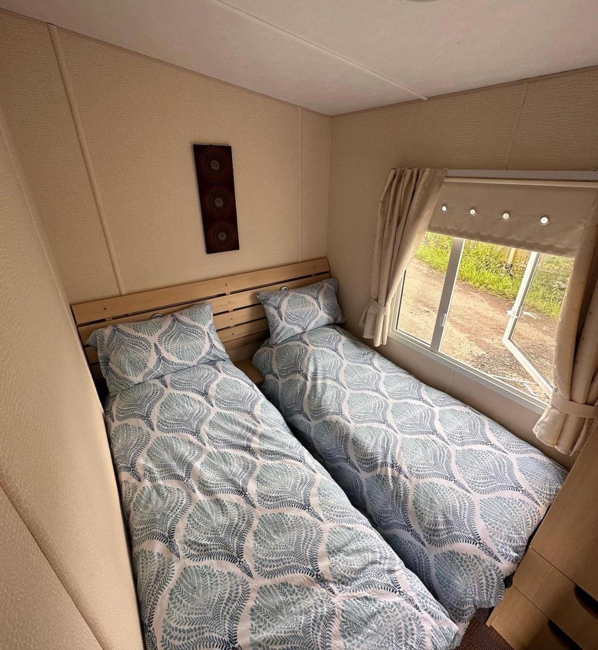 4-Bedroom Cosalt Caravan In Uddingston, Glasgow Eksteriør billede
